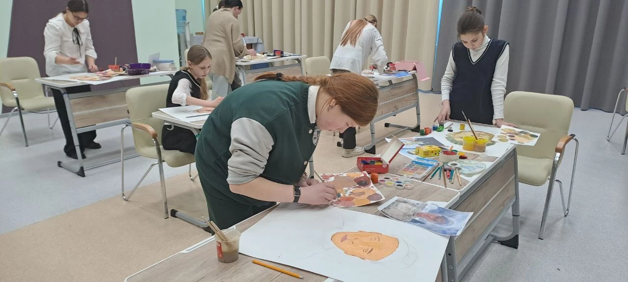 В Пригородной школе прошёл очередной этап проекта «Портрет героя». Если коротко - ребят...
