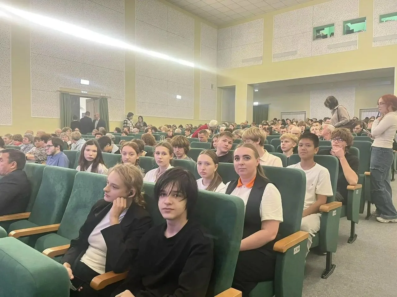 Сегодня, 3 сентября, в МАОУ СОШ №4 города Асино прошёл особенный урок истории! 📚 Школь...