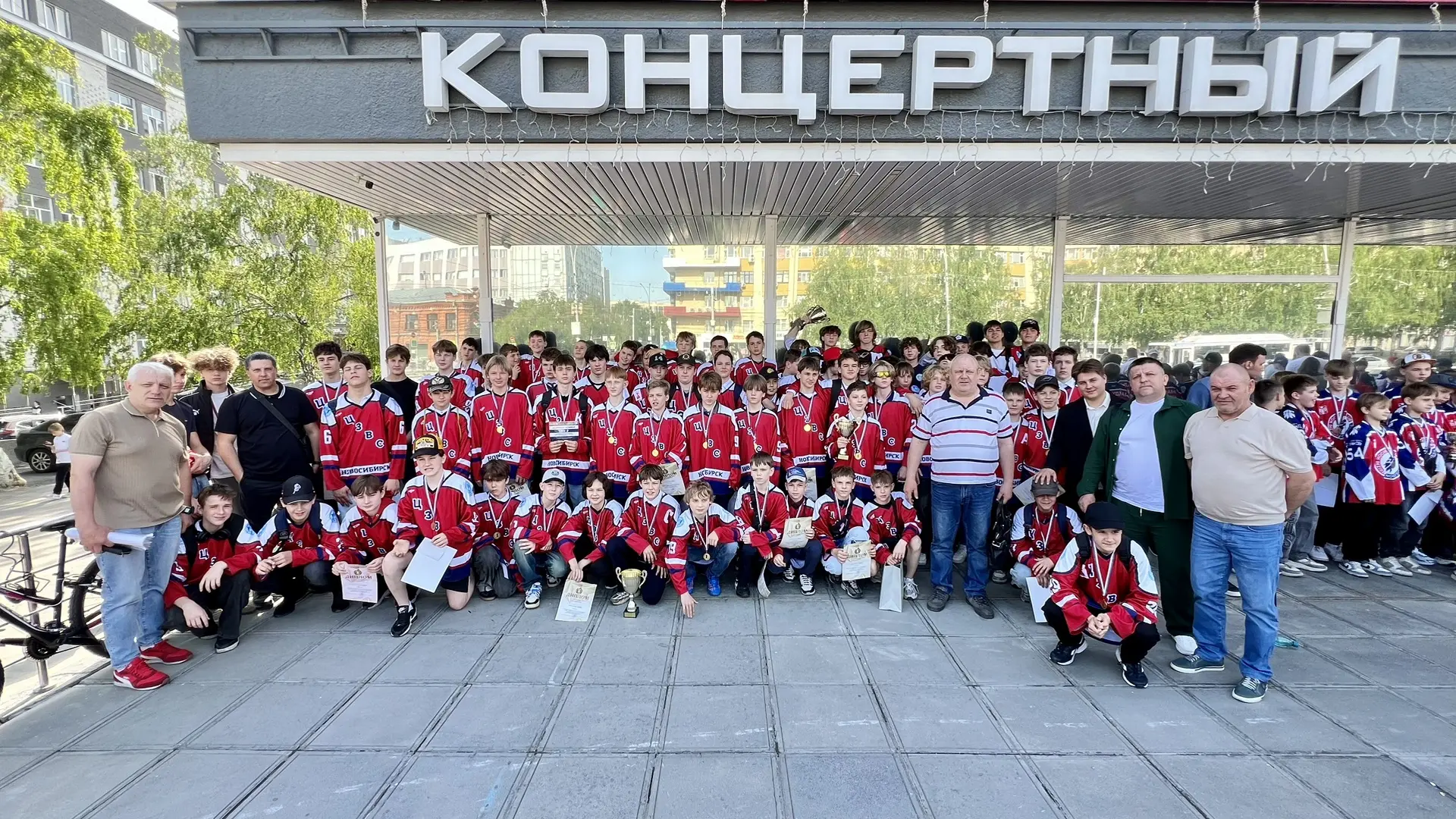 🏛️Сегодня официально подвели итоги первенства Новосибирска по хоккею среди детско-юнош...
