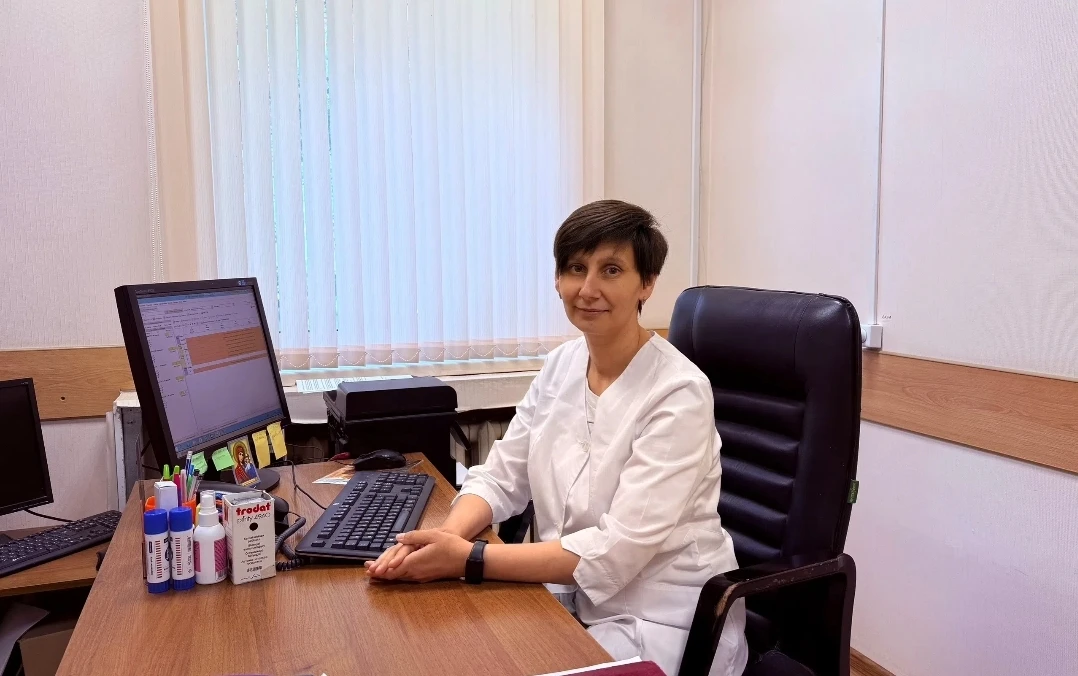 Знать, чтобы защитить себя: врач-инфекционист отвечает на вопросы о ВИЧ.