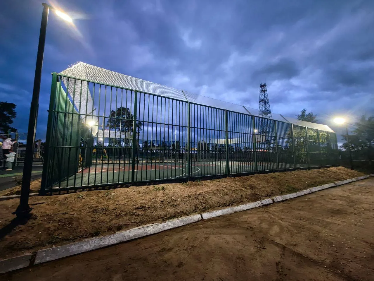 🛠 В 2026 году продолжим благоустраивать дворовые территории  🏀На примере двух дворов, которые обустр