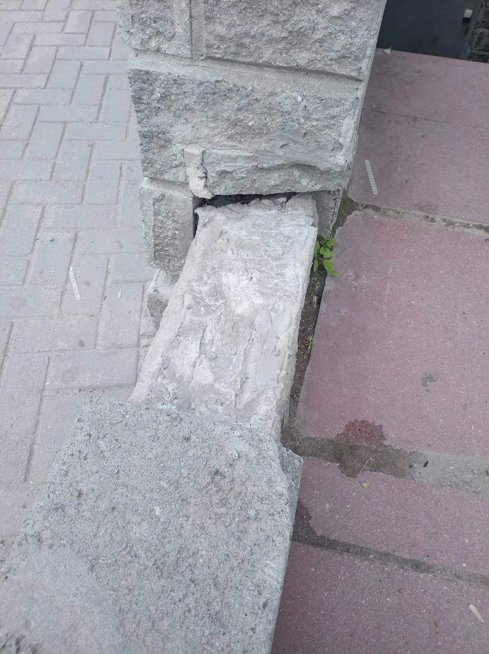 ✅ В ЖК «Брусника» на Газовиков, 65 просят срочно заняться ремонтом ✅

Жители ЖК «Брусника» жалуются 