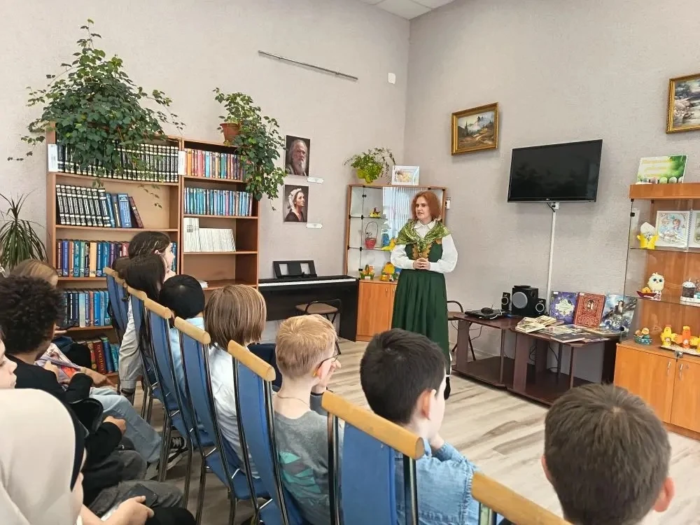 НОВОСТИ ИЗ КЛАССОВ 📣  Путешествие в мир фэнтези: как 5 «А» покорял «Землю чудес»! ✨📖  16 апреля ребя