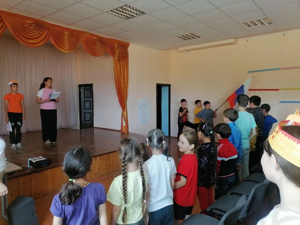 Ура! Наша лагерная смена официально открыта! 🌟