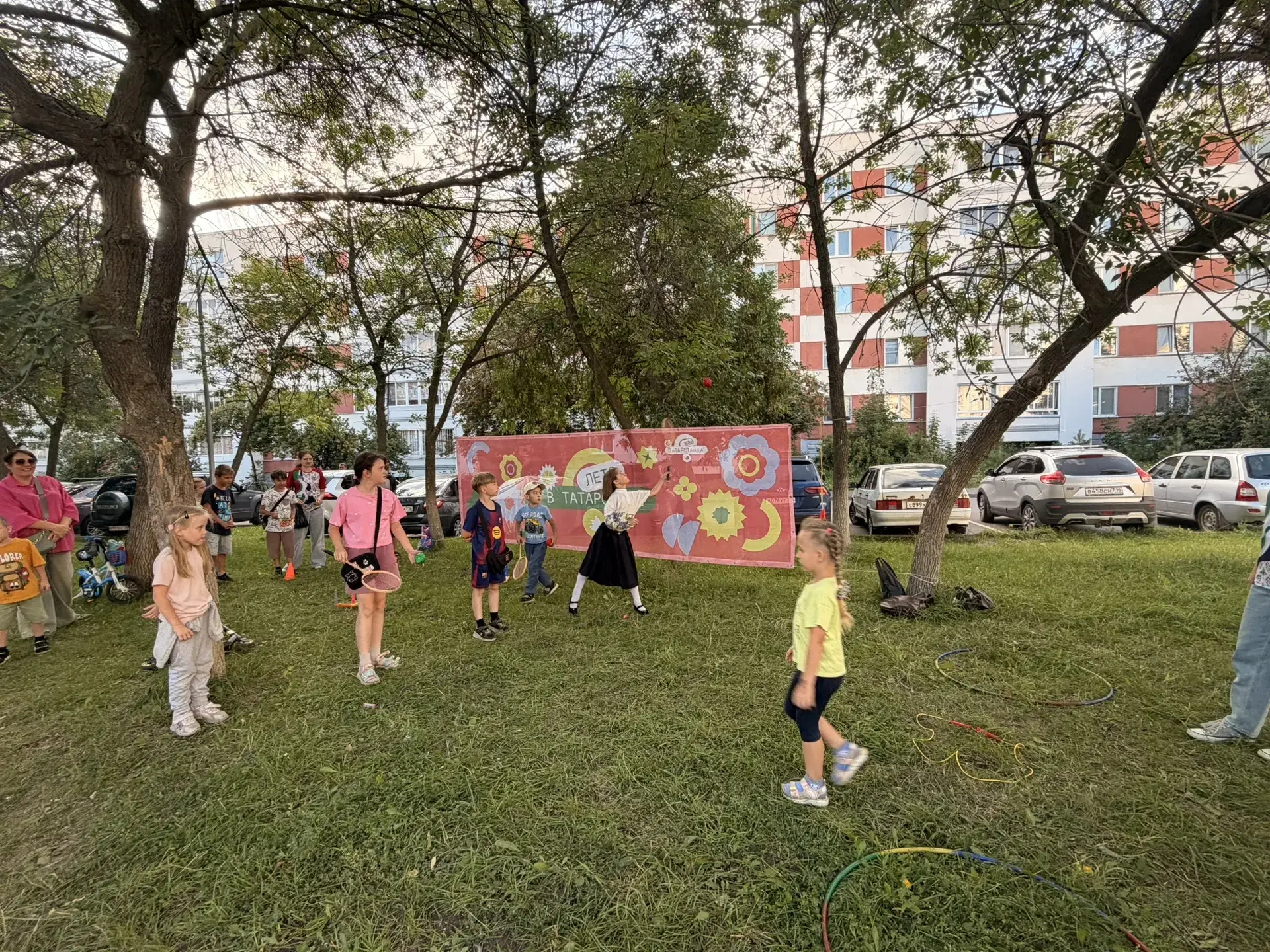 12 августа 2026 года во дворе дома 22/15 педагоги Городского дворца творчества провели ...