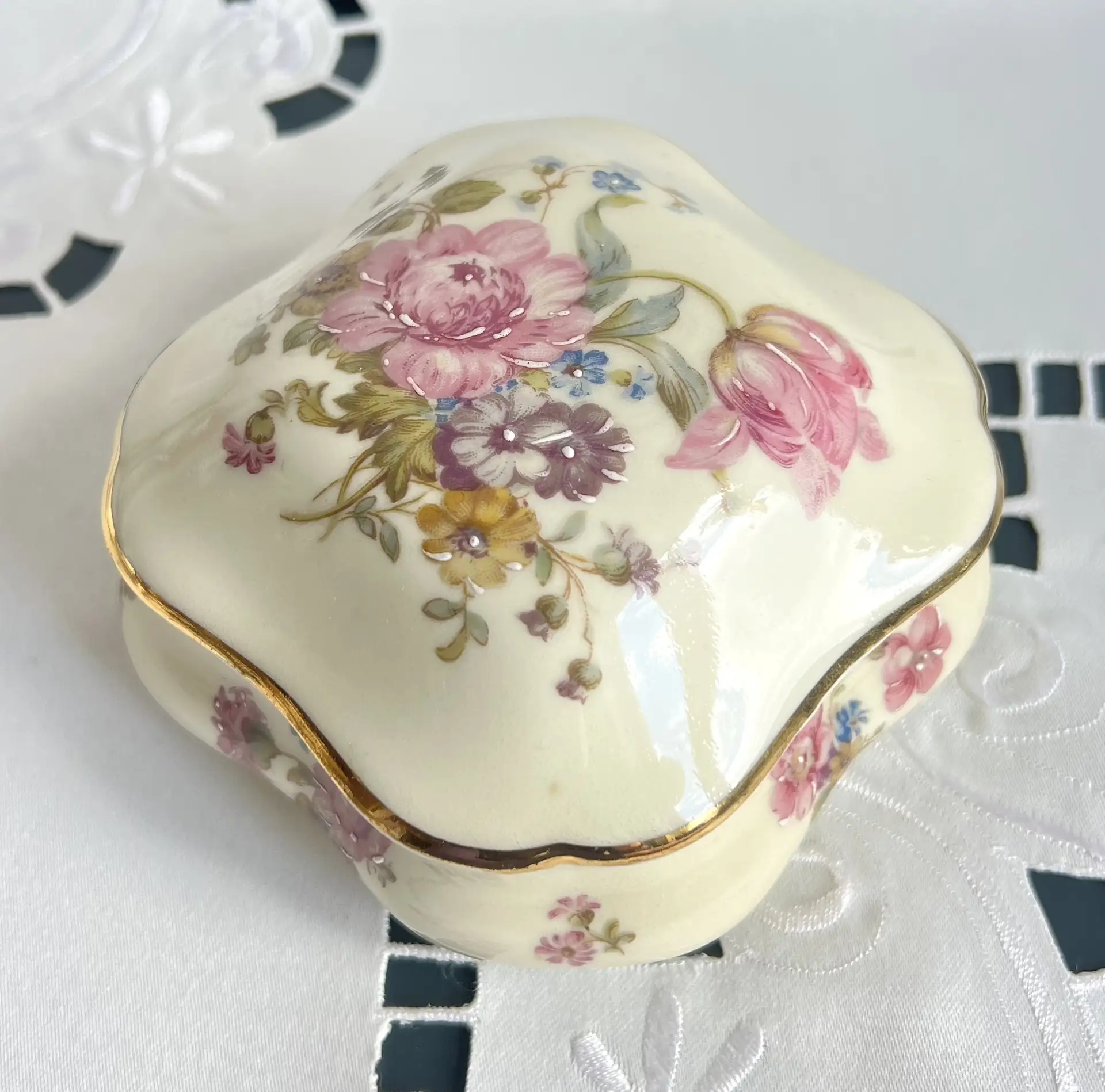 ⚜️Шкатулка фарфоровая Limoges в цвете Айвори с ручной дорисовкой и нежным декором - 589...