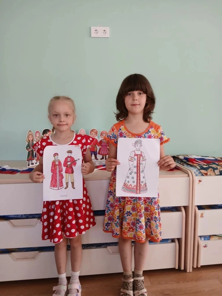 11 июня в МАОУ "Гимназия №1 г.Рузы" в группе №5 прошло мероприятие посвящённое Дню России.