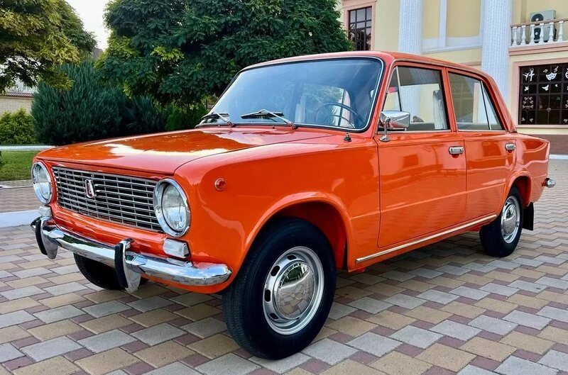 🚗 АвтоВАЗу — 60 лет! 🎉

Шесть десятилетий назад решили построить завод в Тольятти. С тех пор с кон