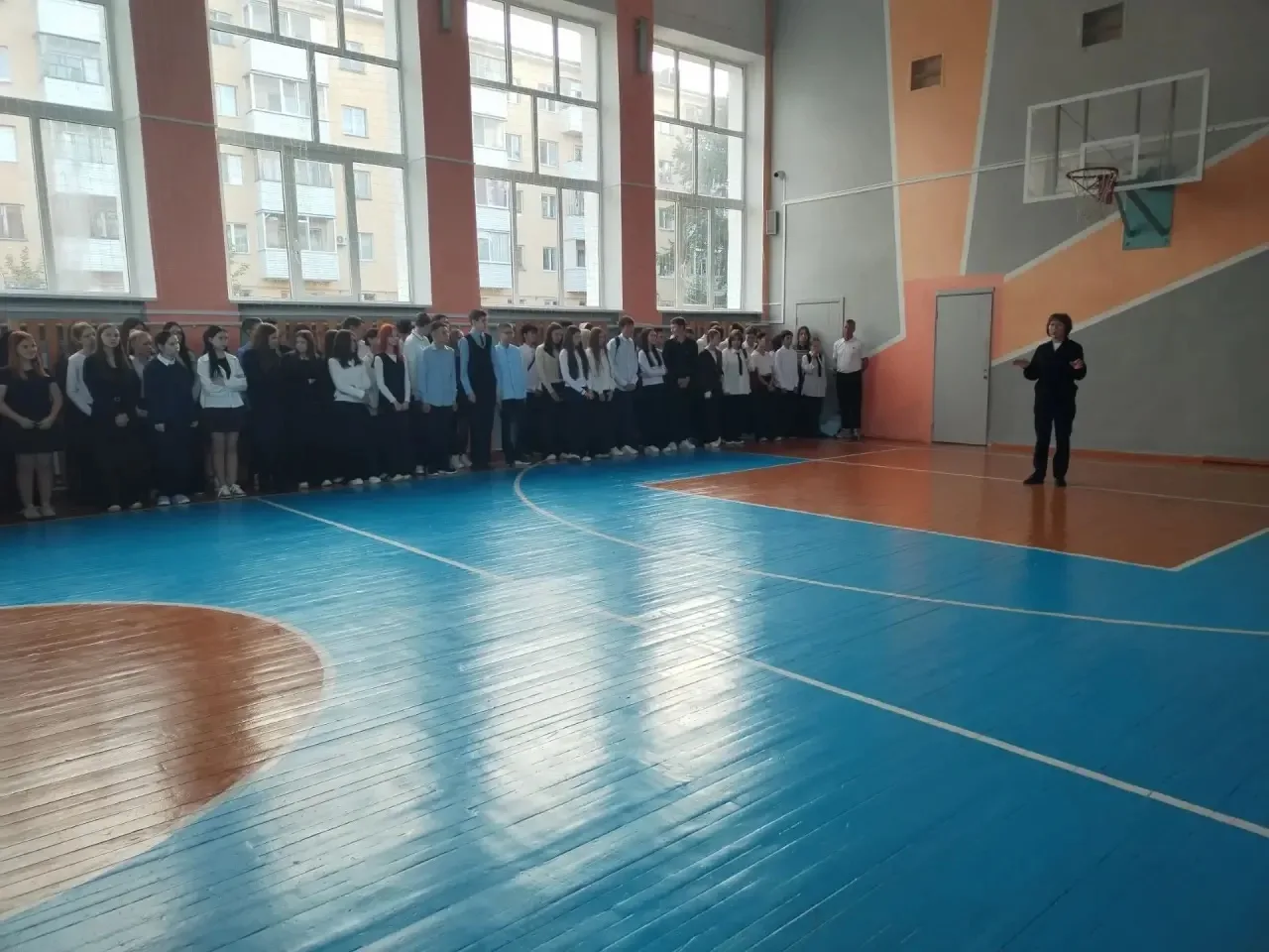 К обучающимся школы для профилактической беседы была приглашена инспектор по делам несо...