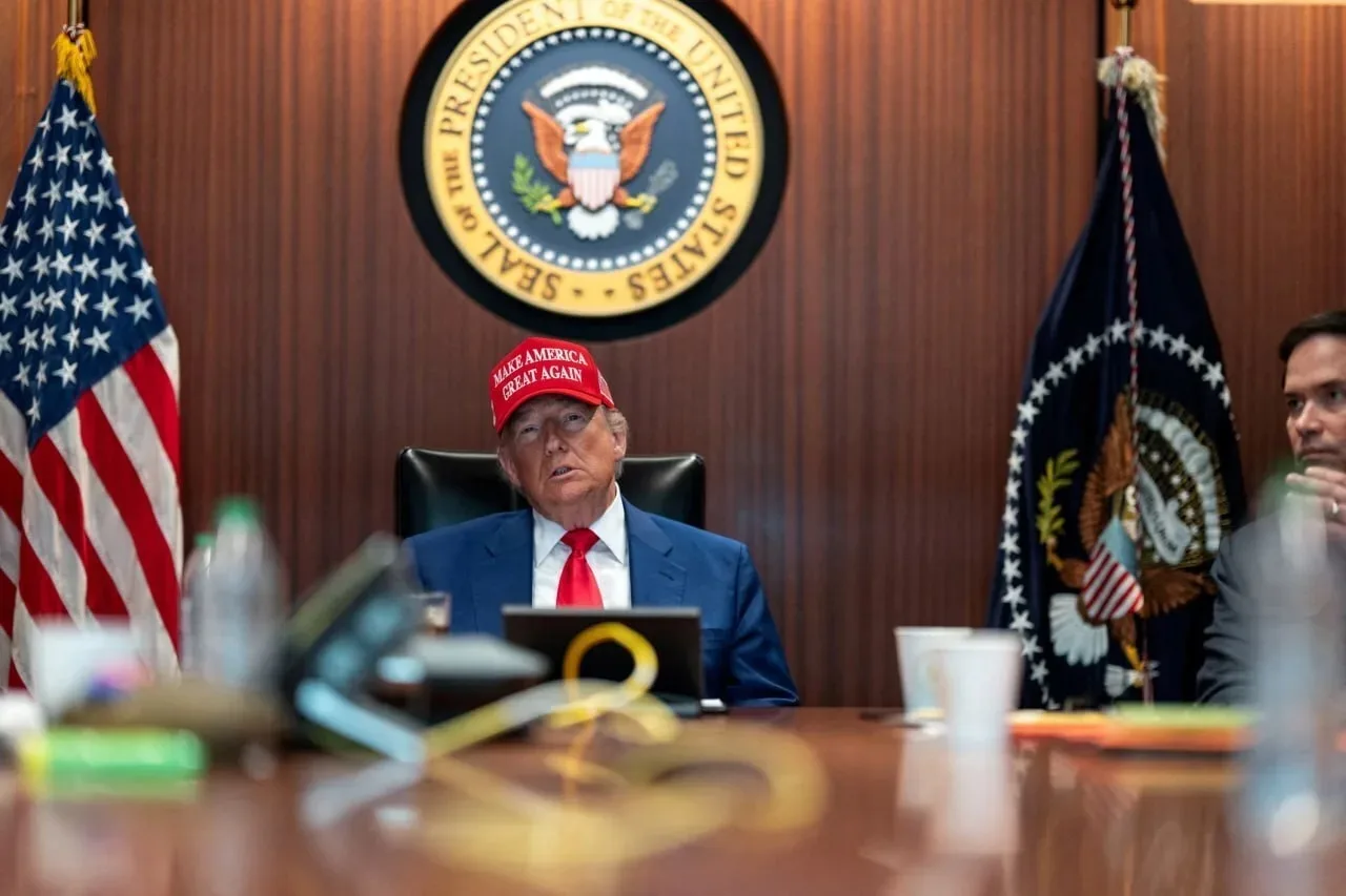 Иран и Соединённые Штаты пришли к мирному договору. Дональд Трамп сообщил о снятии запретов на прохо