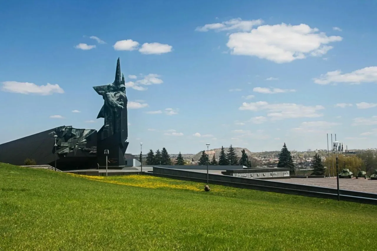 Компании Москвы и Подмосковья стали крупнейшими инвесторами в экономику ДНР

На их долю приходится б