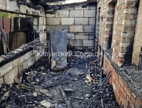Тело мужчины обнаружено после тушения пожара в Боровском районе