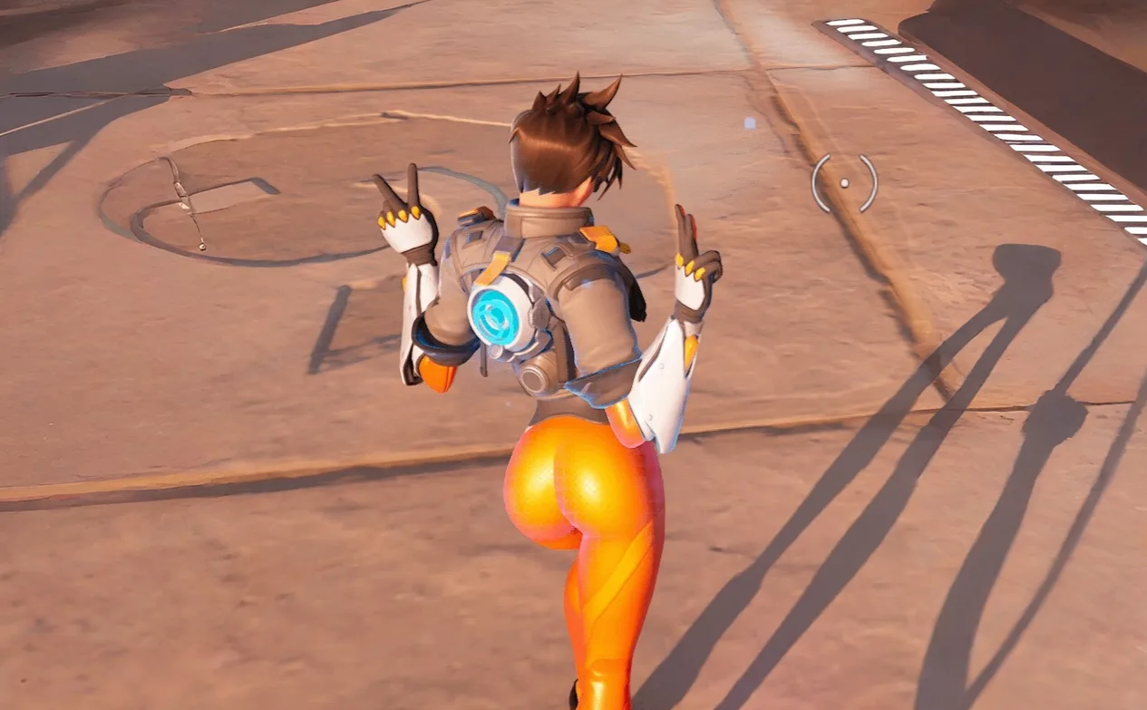 Воскресший спор о Трейсер: Попа героини Overwatch вызвала новый холивар в Fortnite  • Спустя десять 