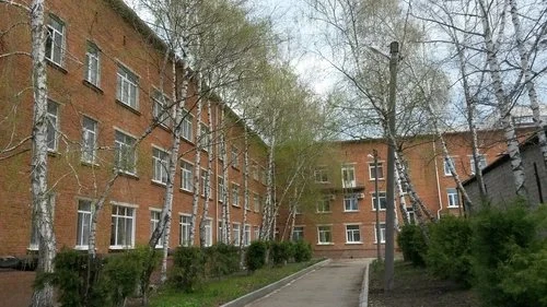 В онкодиспансер хирургия 1 требуется санитарка. Официальное трудоустройство. Сутки через трое. Зп 2 