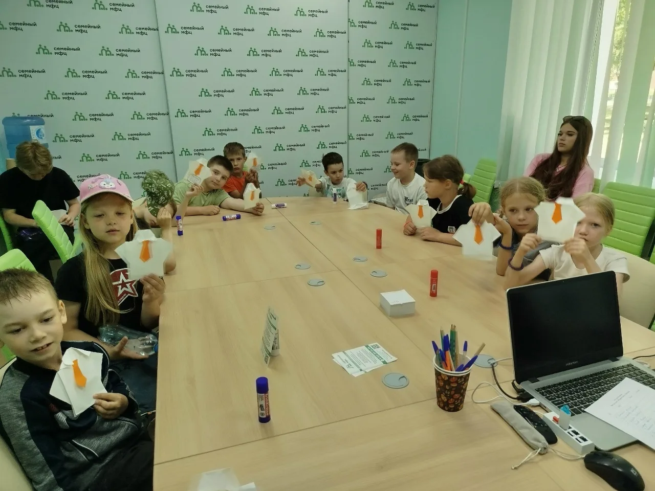 В преддверии Дня отца: в Новодвинске прошёл мастер-класс для детей

Ежегодно в третье воскресенье ию