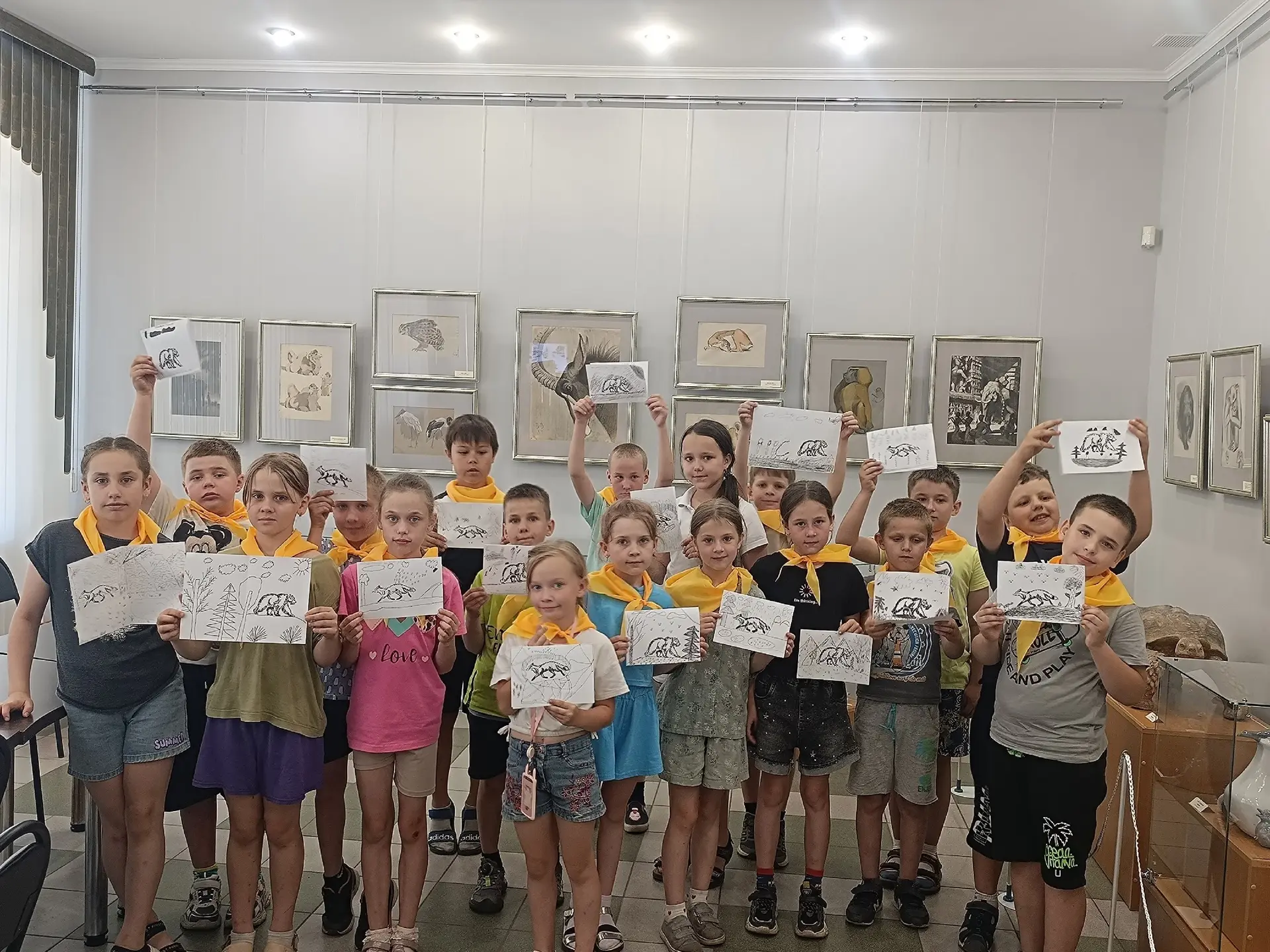 🎨 Путешествие в мир искусства: как наш отряд провёл день в музее!

10 июня 2026 года ребята из отря