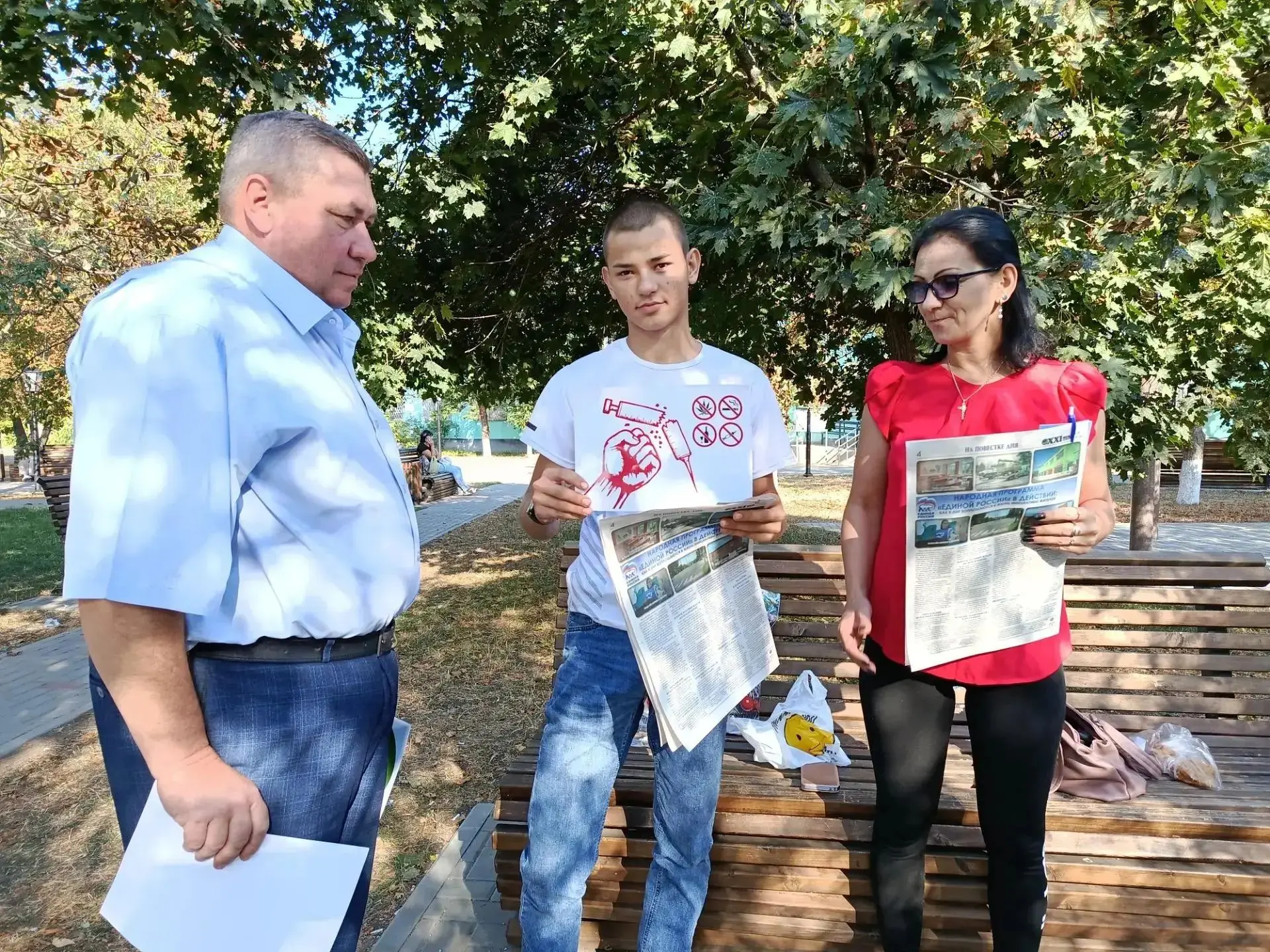 Работники аппарата Совета при участии моего заместителя и муниципального депутата Серге...