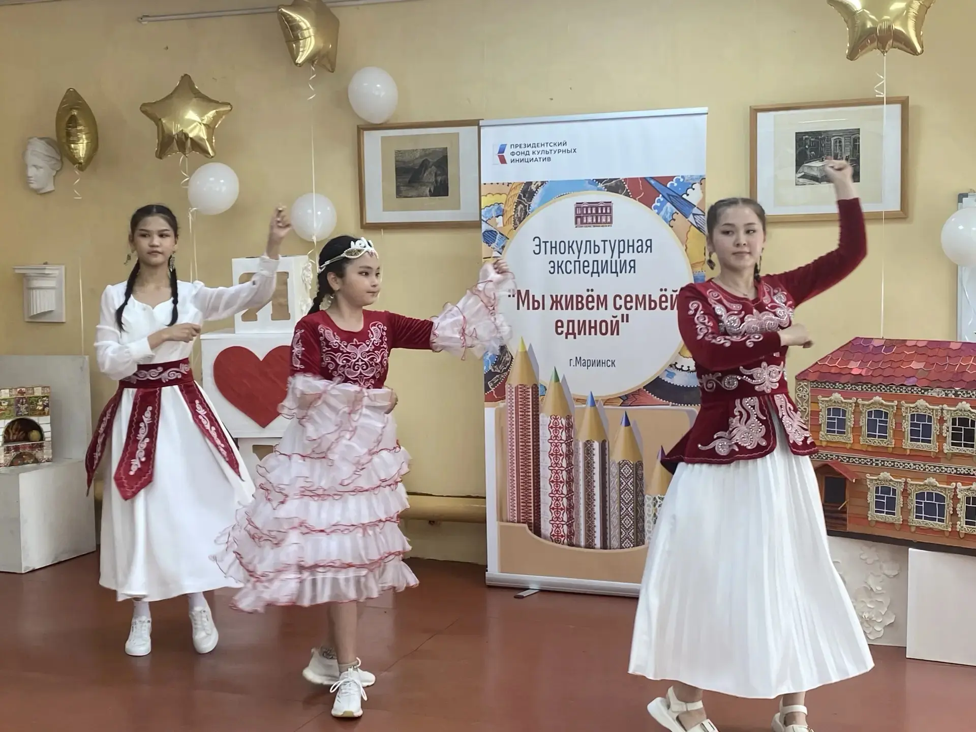 Новый день — новые открытия! 👍

Центр национальных культур и ремесел партнер творческого проекта «Э