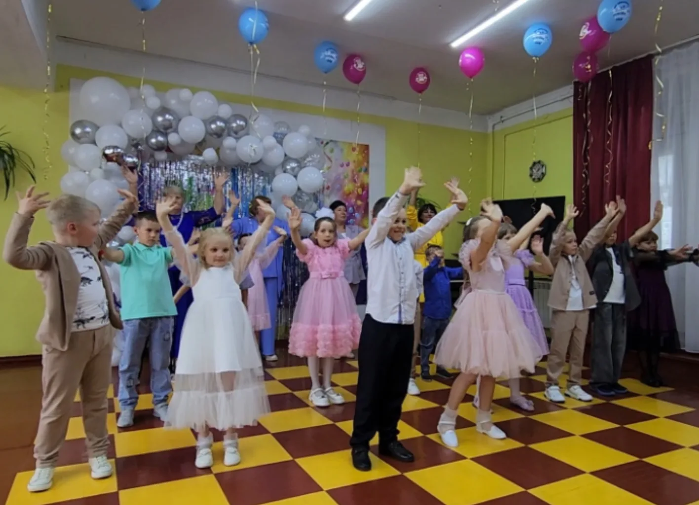 А у нас - выпускной!🥳🥳🥳