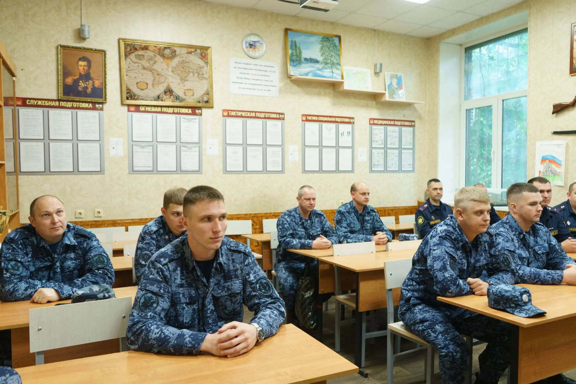 Завершился второй этап смотра-конкурса на звание лучшего начальника караула по охране о...