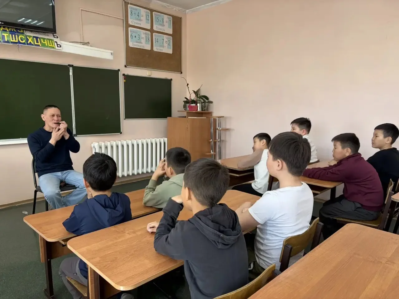 Сегодня у ребят из 4 «Б» класса Лицея Nº15 им. Н. Макаренко был необычный день. К ним в гости заглян