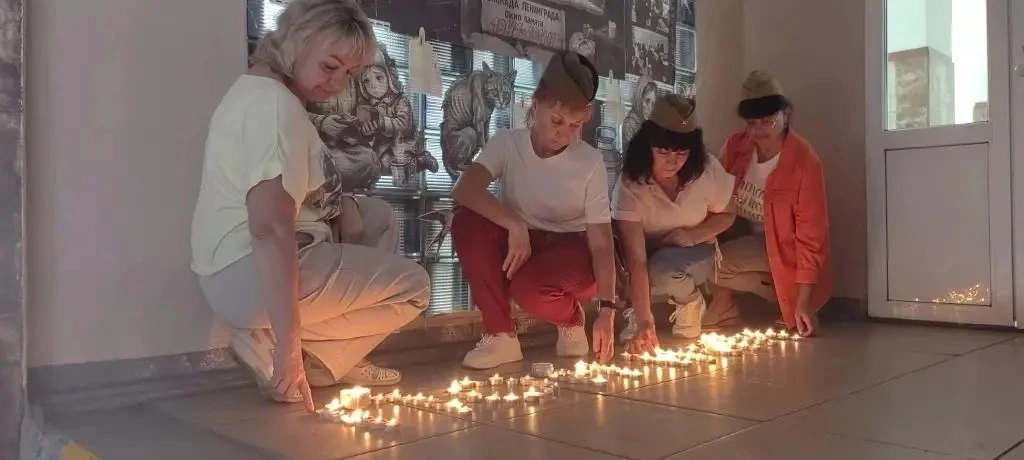 🕯️ Акция «Свеча памяти» в нашем пришкольном лагере "Дружба"— День памяти и скорби. День, когда ожив