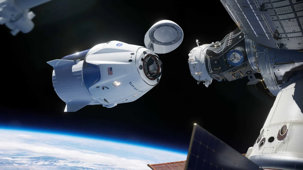 SpaceX закрывает программу Dragon. NASA придется летать на проблемном Starliner