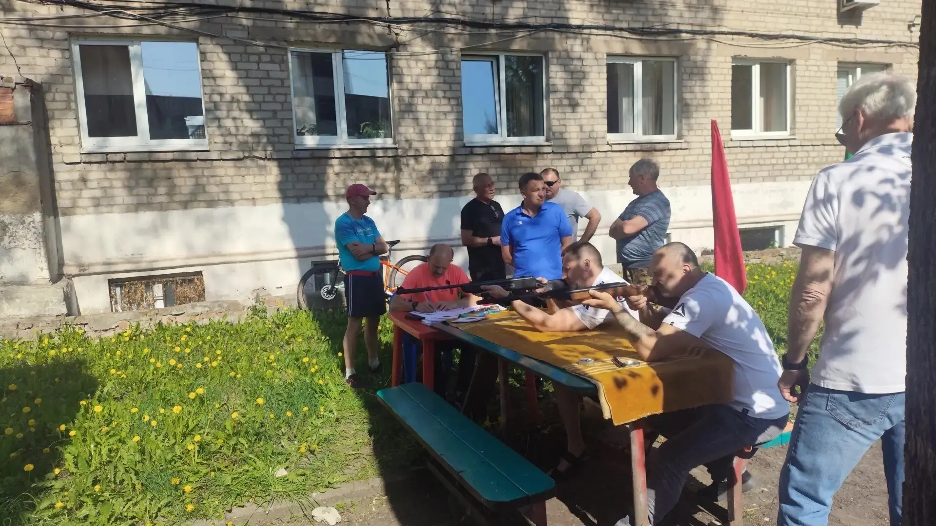 🧿 В рамках городской спартакиады среди предприятий и учреждений прошли соревнования по стрельбе из п