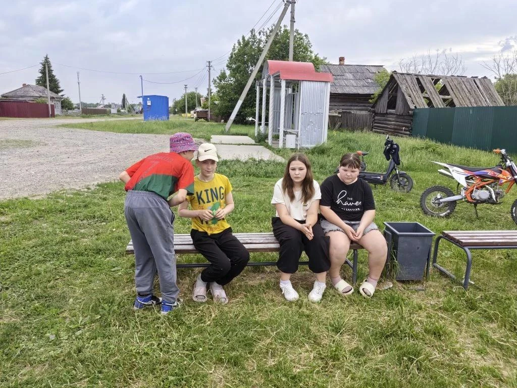 9 июня библиотекарь Плехановской сельской библиотеки провела для детей, посещающих вече...