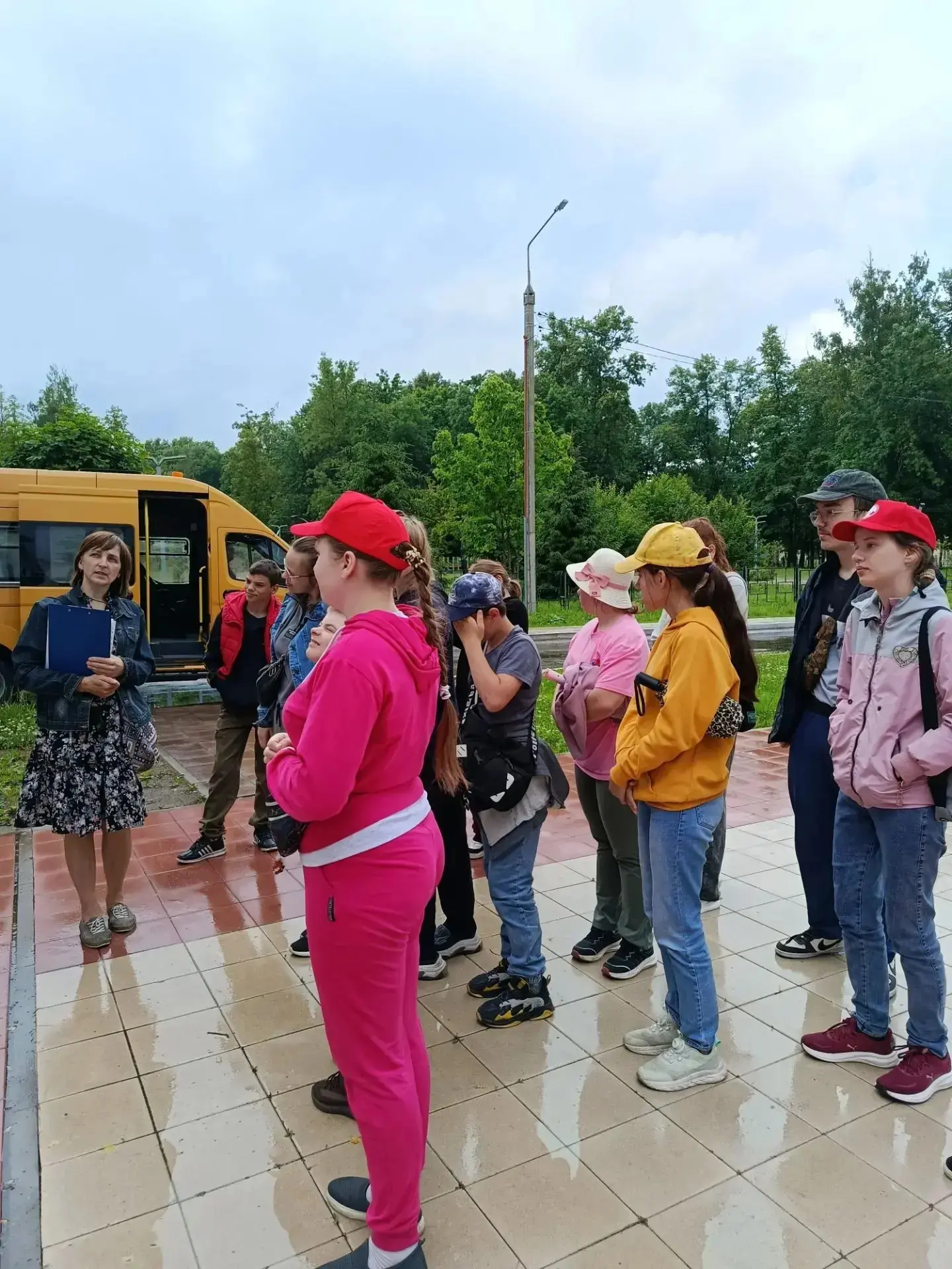 Многие нелидовцы задаются этим вопросом. Некоторые уже давно решили для себя, что ничего нет. Другие
