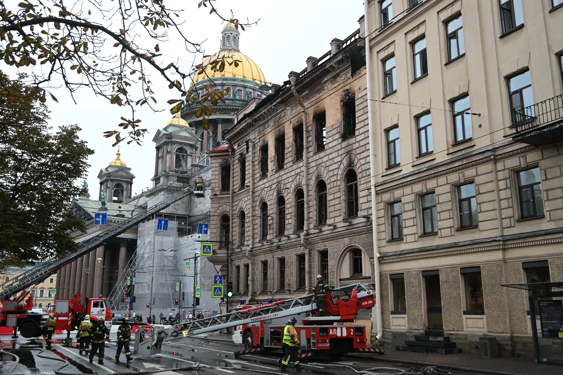 Пожар в особняке Миллера стал трагическим событием для всего Петербурга, заявили в прес...