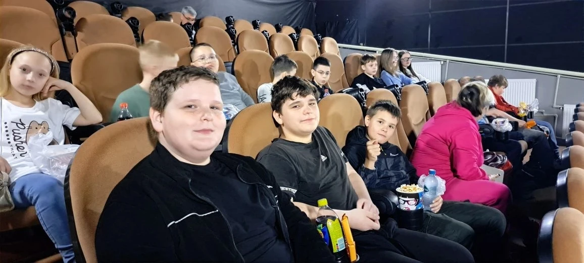 🍿 Кинопоход 5 «А» и 5 «Б»: день ярких эмоций!  Сегодня ученики 5 «А» и 5 «Б» классов МБОУ СОШ №6 вме
