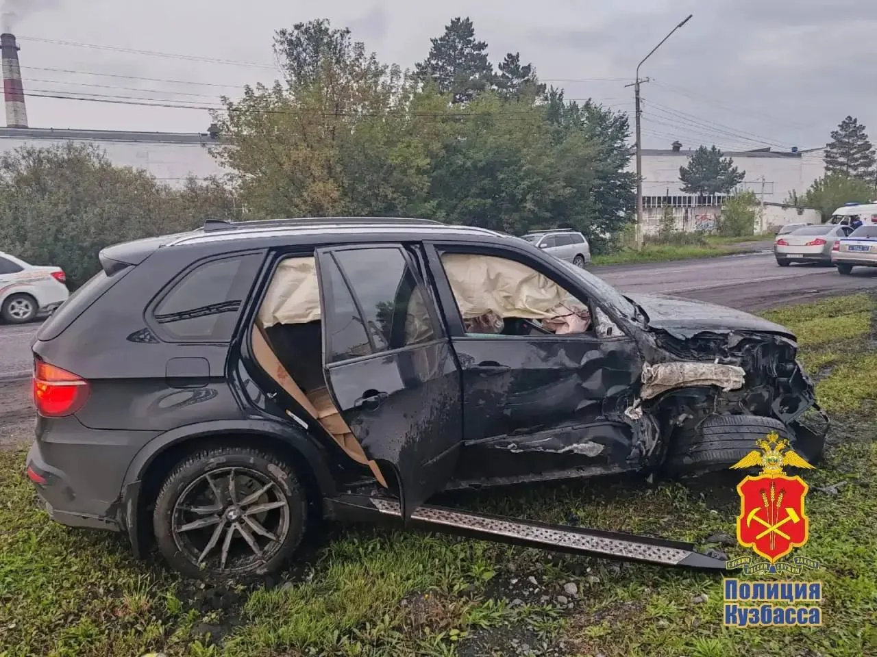 🚑 Бросил BMW и сбежал после ДТП со скорой: у водителя не было ни прав, ни ОСАГО
