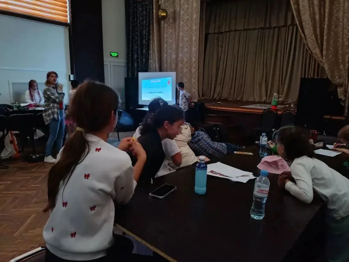 Каждый день в лагере дневного пребывания «Наследники Великой Страны» превращается в маленькое приклю