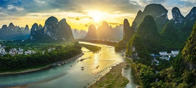 ☀ЭКСКУРСИОННЫЙ ТУР В КИТАЙ 
🏡 Гонконг и живописные пейзажи Гуйлиня
Маршрут: Москва — Шэньчжэнь — Гу