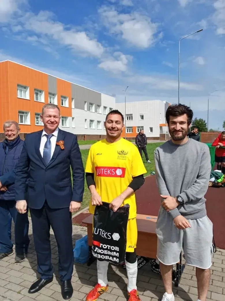 ⚽️ Традиционный турнир по футболу ко Дню Победы прошёл в Камешковском округе  10 мая собрались коман