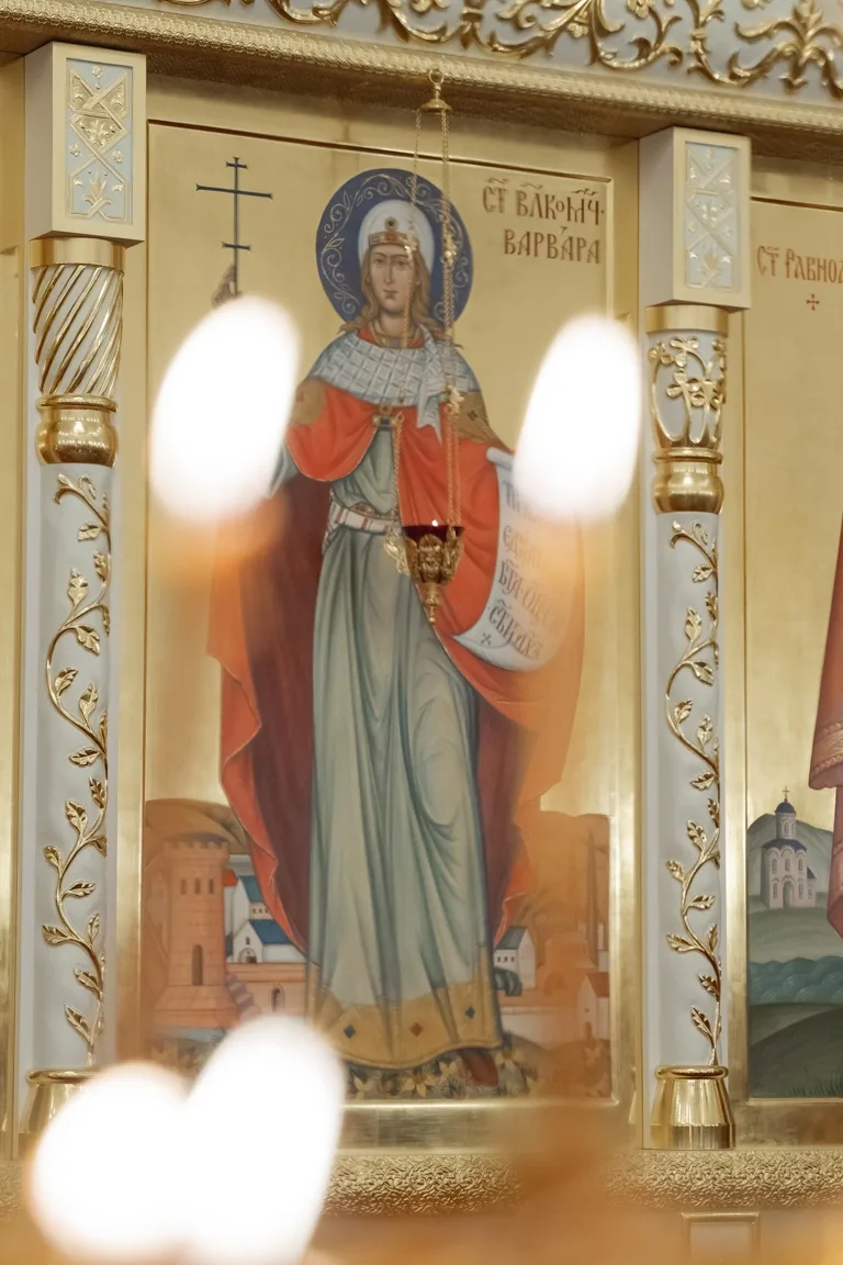 НАСТУПАЕТ