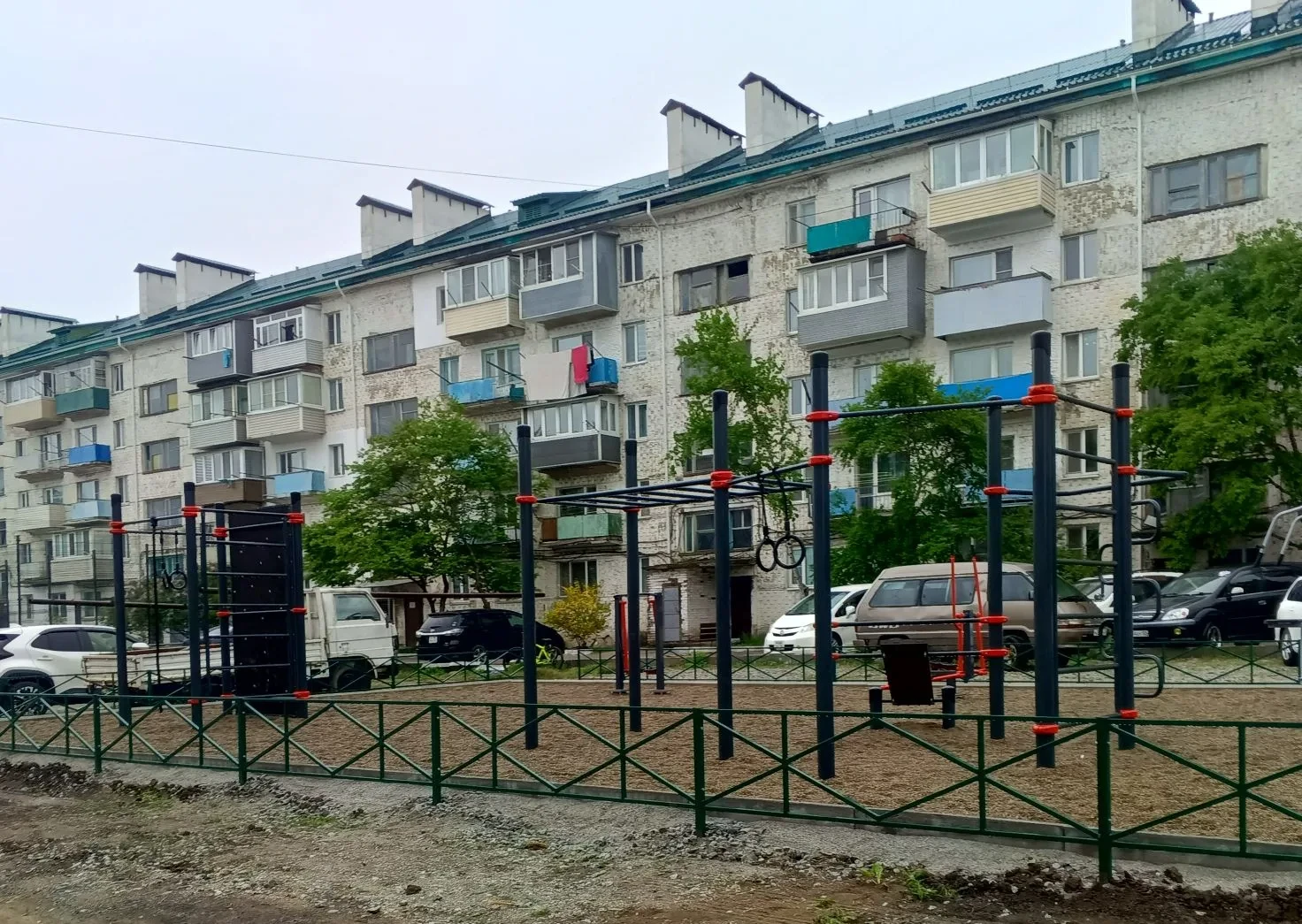 В Зарубино  завершается   обустройство новой спортивной зоны на ул. Строительной. Благодаря победе  