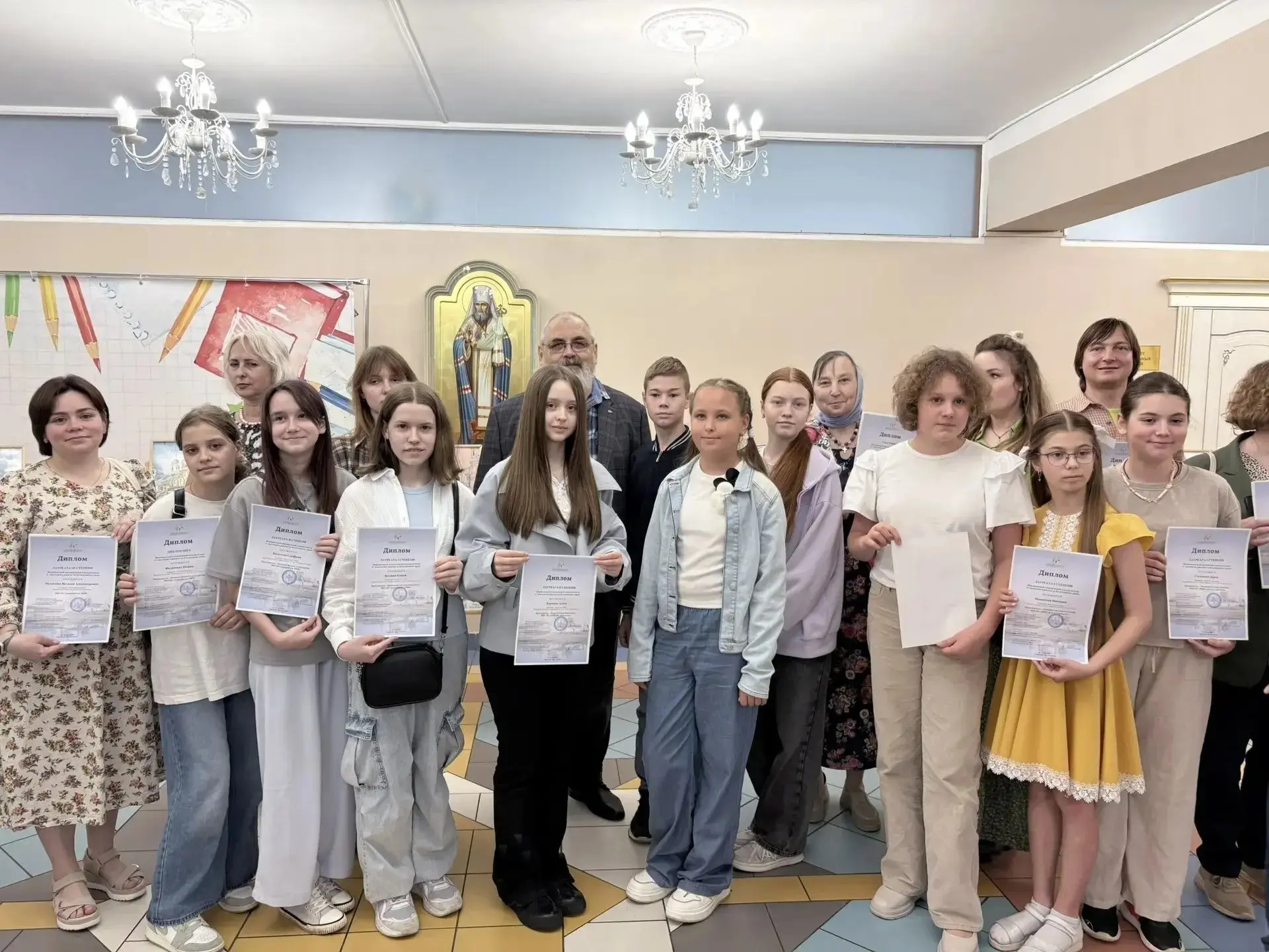16 мая состоялся Межзональный академический конкурс-пленэр «С кисточкой в рюкзаке по Ко...