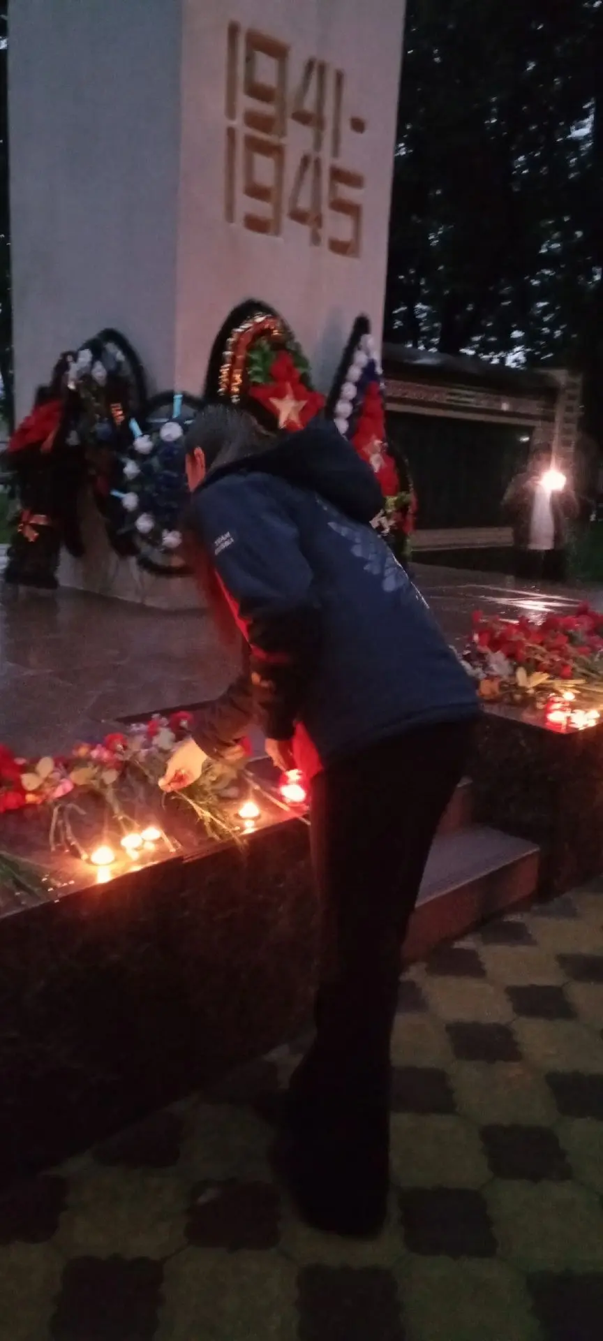 🕯В День памяти и скорби  ровно в 4-00 утра администрация и учителя основной школы №3 с...