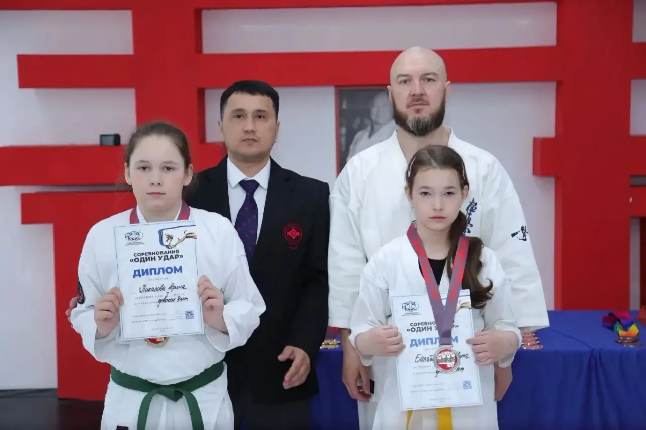 🌟 Поздравляем наших талантливых спортсменок! 🌟   2 мая на областном турнире по киокусинкай ученица 3