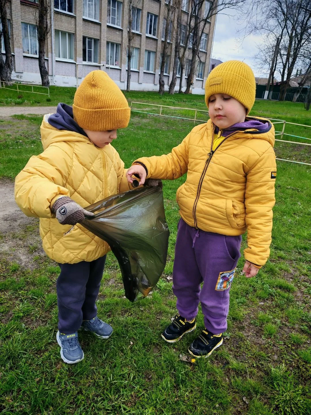 С Днём Матушки-Земли! Сегодня в нашем детском саду прошёл особенный день, посвящённый нашей планете.