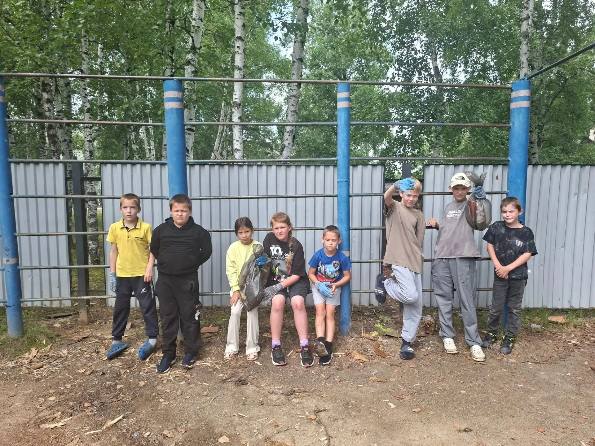 🌍 День четвёртый в «Радуге» прошёл под знаком заботы о нашей планете! 💚✨

☀️ Утро началось с серьё