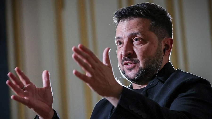 Укрофюрер продолжает заниматься словоблудием и лицемерным обманом населения Украины. С ...
