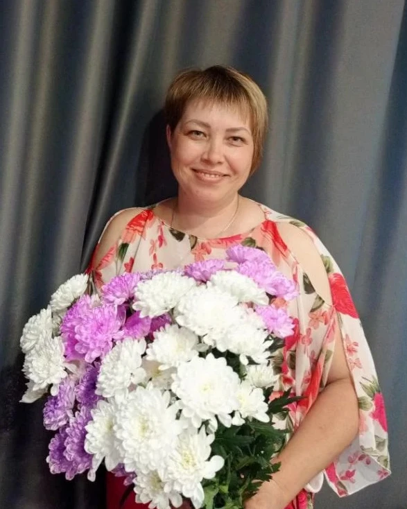 Сегодня юбилей у Полины Владимировны Сиушовой, медицинской сестры по массажу неврологического отделе