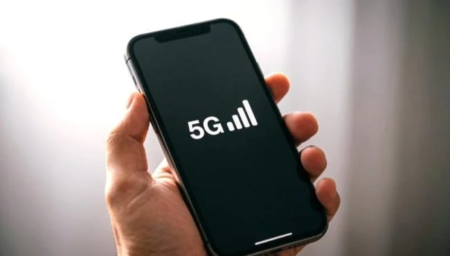 МегаФон: В России ускорился переход на 5G-смартфоны

Интерес россиян к 5G-смартфонам растет, рассказ