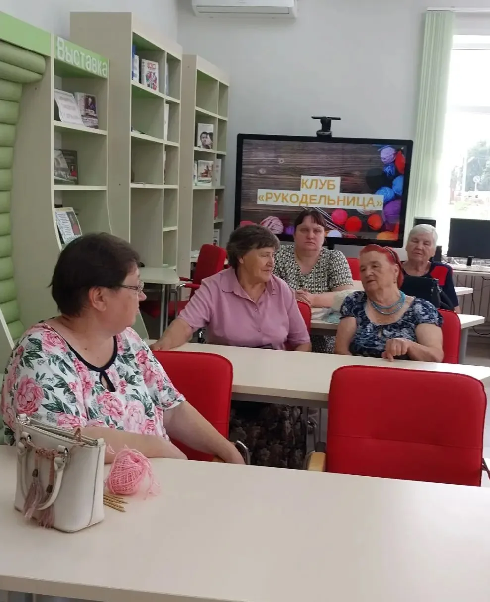 Сегодня в Центральной библиотеке прошло заседание клуба "Рукодельница". 

Наша группа является вдохн