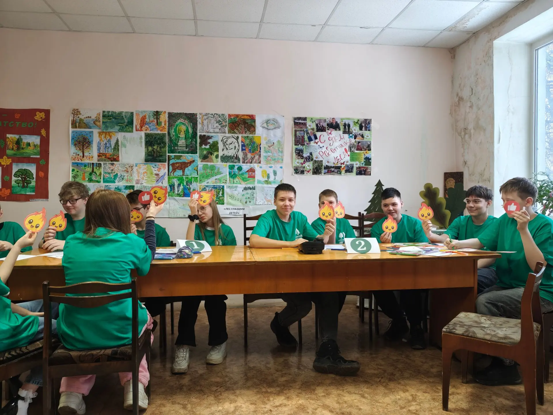 Вчера в школьном лесничестве "Лесной дозор" состоялось открытое занятие на тему "Лесные...