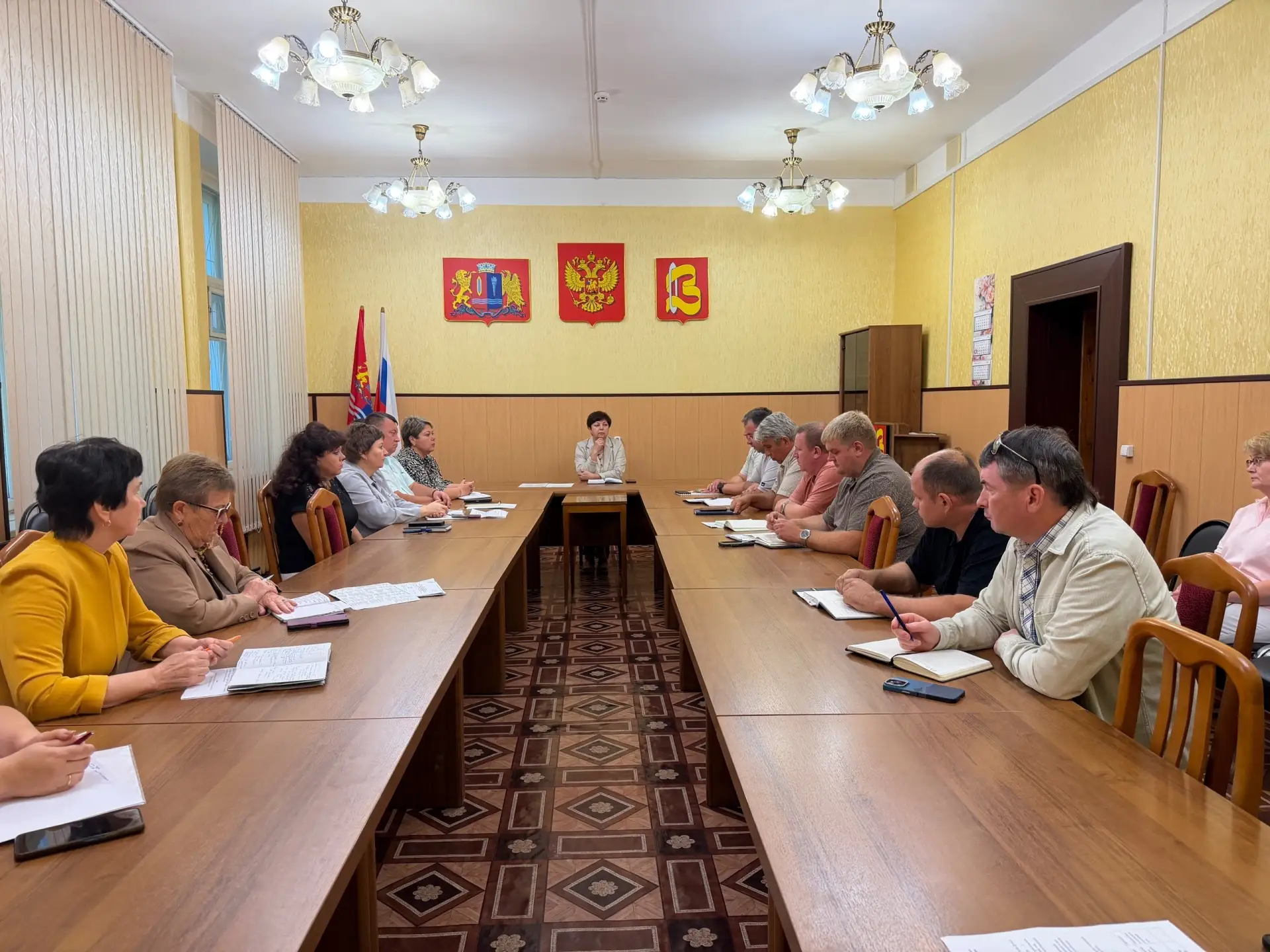 Глава города Елена Морокина провела очередную планёрку с руководителями городских предп...