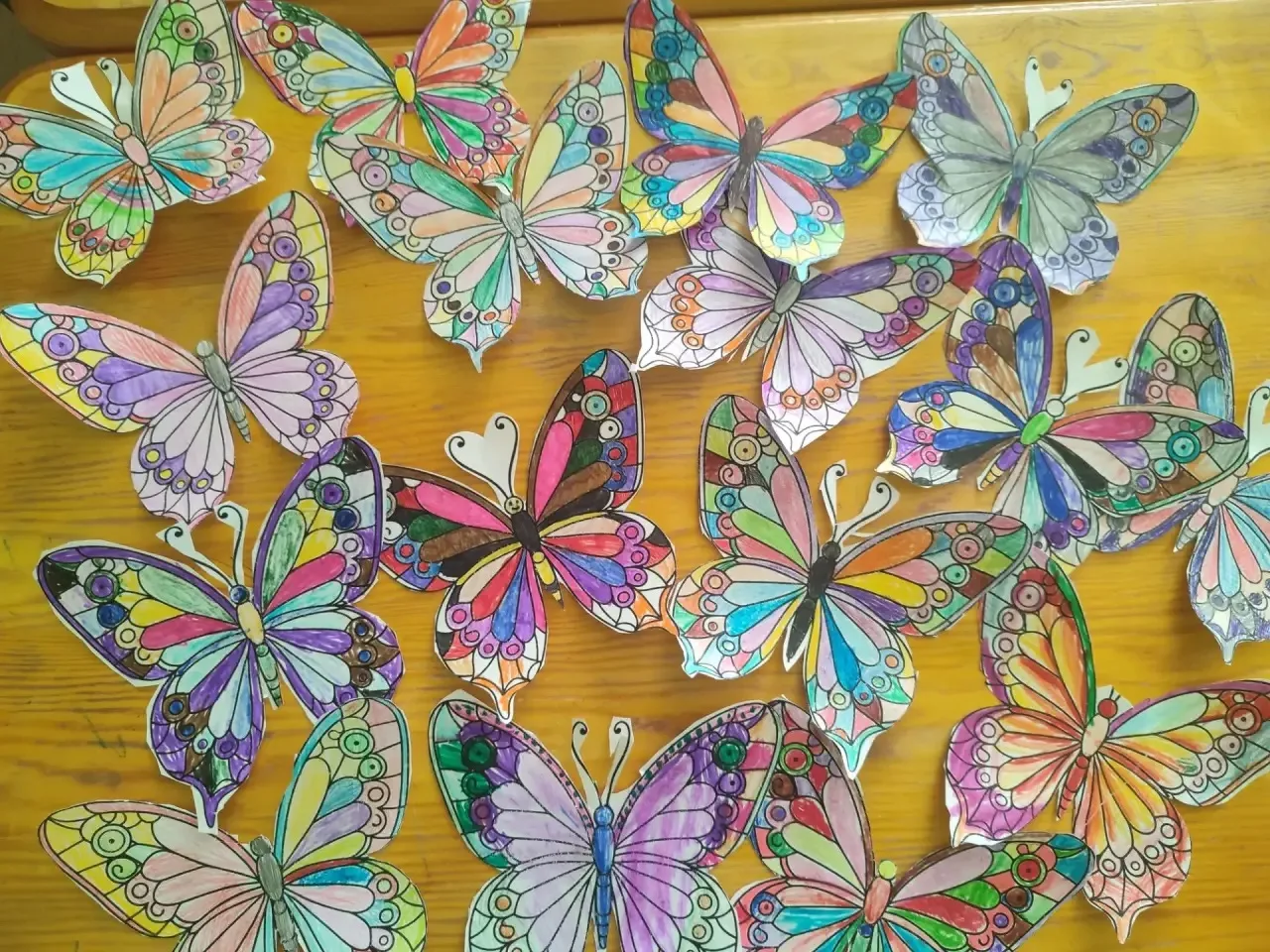 🦋🦋🦋День бабочек отмечают 19 июня. В старшей и подготовительной группах «Счастливчики» и «Радуга» 